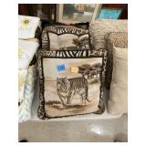 Pr of Tiger & Giraffe Throw Pillows
