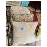 (5) Throw Pillows
