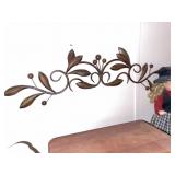 Metal Wall Swag Decor & 2 Pictures