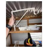 (4) Stanley Closet Rod Supports