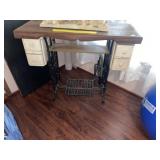 Vintaeg Tradle Sewing Machine Base Table