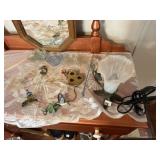 Tulip Table Lamp & Decor in Grp