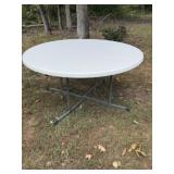 Nice 5' Round Poly Folding Table