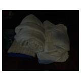 Comforters & Linens (Queen/Full)