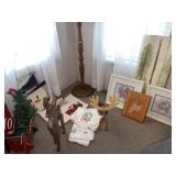 Wood Reindeer & Christmas Decor in Grp