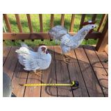 Metal Hen & Rooster Yard Decor