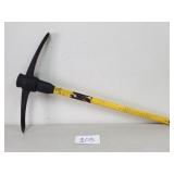 Pickaxe with Fiberglass Handle (No Ship)