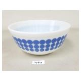 Pyrex Dots 2.5Qt Blue Dot Mixing Bowl
