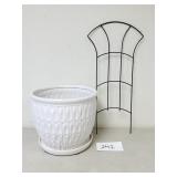 Paddock Ceramic Planter Pot + Small Trellis