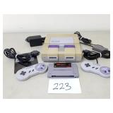 Nintendo SNES / Super Nintendo Video Game Console