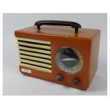 Vintage 40s Emerson Mod 400 radio the "Patriot"