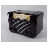 DeWald Model C-800 table radio