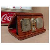 Linden vintage travel AM alarm clock radio