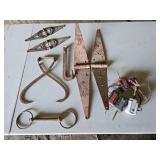 Vintage hinges & items
