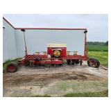 International 800 CycloAir planter