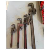 Pipe wrench
