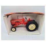 Allis Chalmers 170 Pulling Tractor