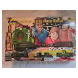 John Deere HO Holiday train set