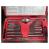 MAC tap & die set