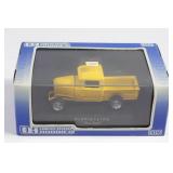 Universal Hobbies 1/43 32 Ford Pickup Truck