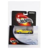 2002 100% Hot Wheels 1971 Ford Torino Yellow