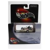 2000 100% Hot Wheels Sprint Car and Trailer