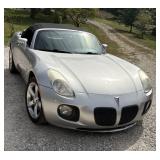 2007 Pontiac Solstice GXP Convertible Automobile