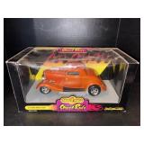 1/18 Ertl American Muscle 1934 Ford High Tech