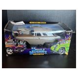 1/18 Muscle Machines - 56 Safari Wagon