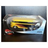 1/18 Hot Wheels Customized VW Drag Bus
