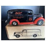 Ertl PHILGAS 38 Panel Truck Bank