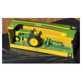 1/16 Ertl John Deere Tractor 720 w/ Blade Diecast