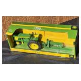 1/16 Ertl John Deere Tractor 720 w/ Blade Diecast
