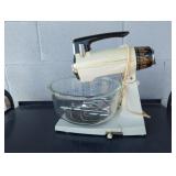 Vintage SUNBEAM Mix Master Stand Mixer