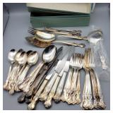 MAGNOLIA W.M. ROGERS EXTRA PLATE SILVER FLATWARE