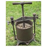 Antique Cast Iron Fruit / Cider Press / Juicer 4qt