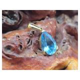 14kt Gold & Aquamarine Pendant 2.3g