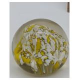 CONTROL BUBBLE YELLOW WHITE DAISIES HANDBLOWN