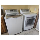 Matched Set LG Washer & Electric Dryer - Clean