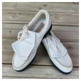 Pair of Ladies Golf Shoes Eastland Size 9 Gently