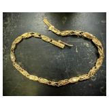 14K Gold Fancy Link Bracelet w Safety Clasp