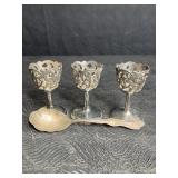 WM ROGERS INTERNATIONAL SILVER SPOON W/ 3