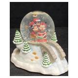 MICKEY & MINNIE MOUSE CAROLERS MUSICAL SNOW GLOBE