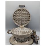 ANTIQUE UNIVERSAL WAFFLE IRON