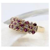 SZ. 5.5, 14K YELLOW GOLD DIAMOND & GARNET RING
