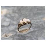 10kt Gold & Opal Ladies Ring 2.7g