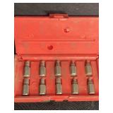 SNAP-ON 10 PCS. SCREW EXTRACTOR SET CASE BROKE