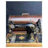 ANTIQUE SINGER SEWING MACHINE WORKING IN WOOD