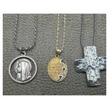 Sterling Silver Religious Pendants & Chains 22.13g