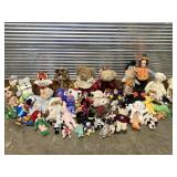 BOX LOT STUFFED ANIMALS & CHARACTERS IN TOTE
